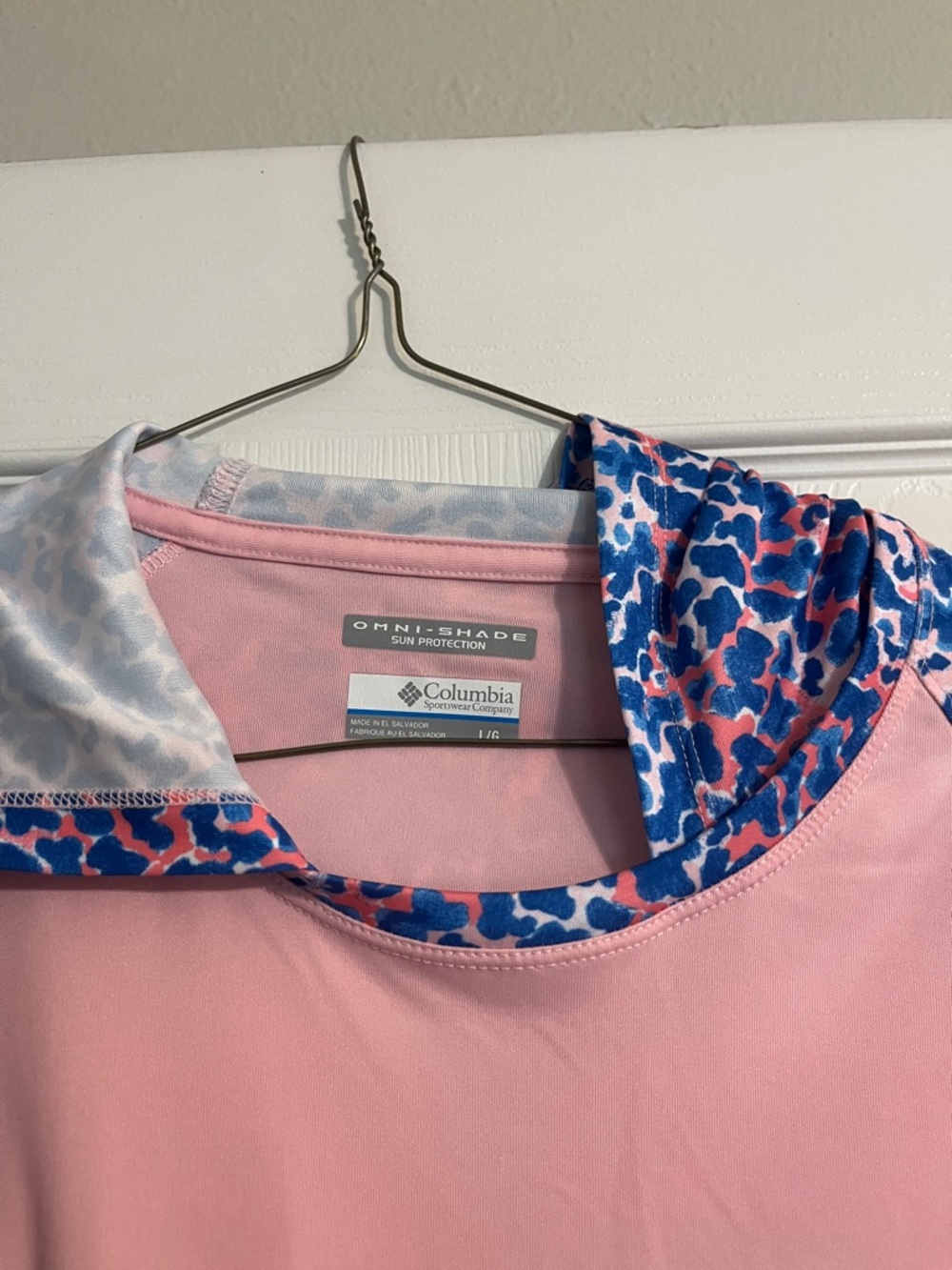Columbia Pink Hooded Omni-Shade Sun Shirt with Blue-Pink Print Hood